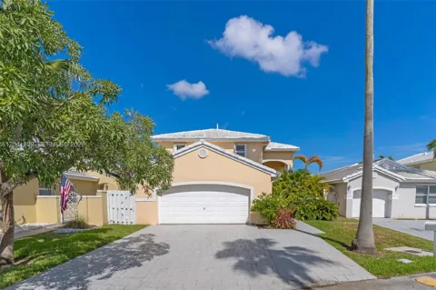 4766 SW 154th Ave