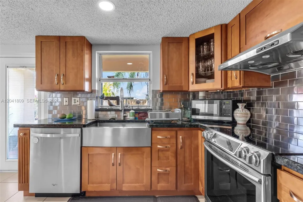 4766 SW 154th Ave Miami, FL 33185