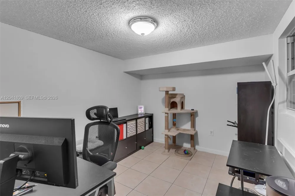4766 SW 154th Ave Miami, FL 33185