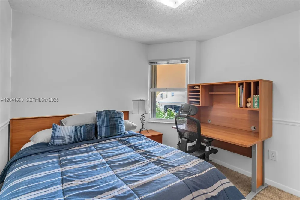 4766 SW 154th Ave Miami, FL 33185