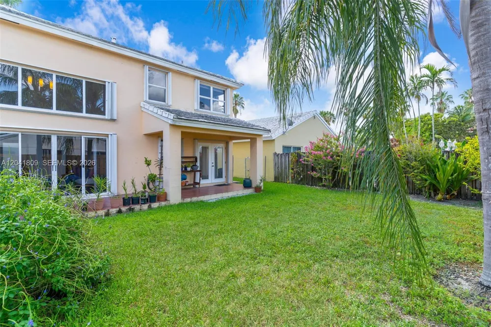 4766 SW 154th Ave Miami, FL 33185
