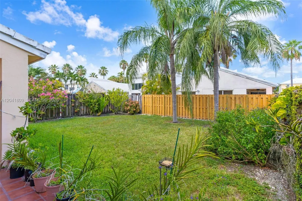 4766 SW 154th Ave Miami, FL 33185