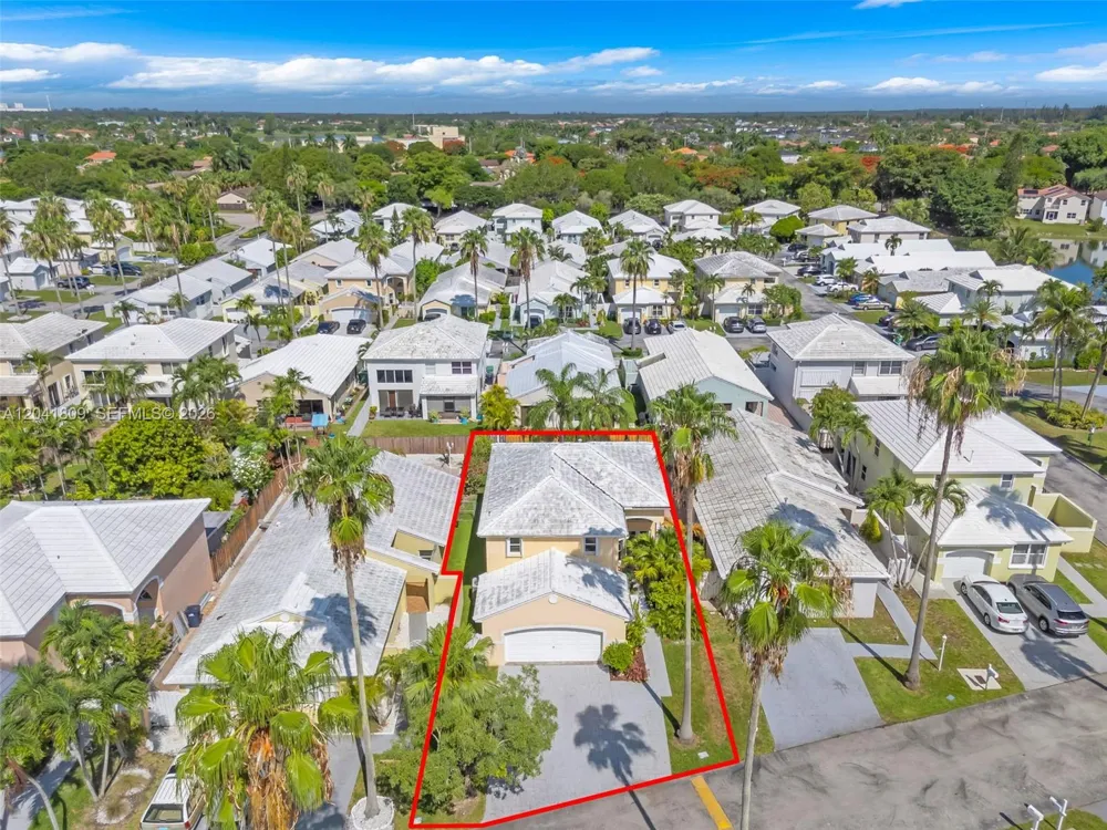 4766 SW 154th Ave Miami, FL 33185