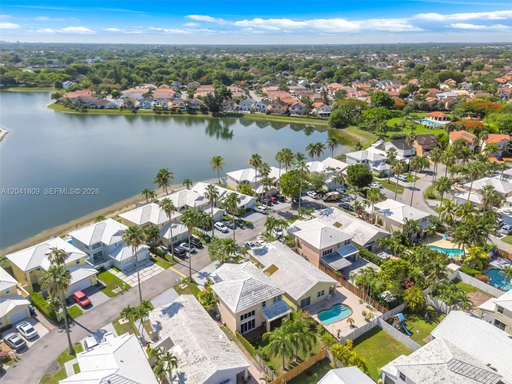 4766 SW 154th Ave Miami, FL 33185