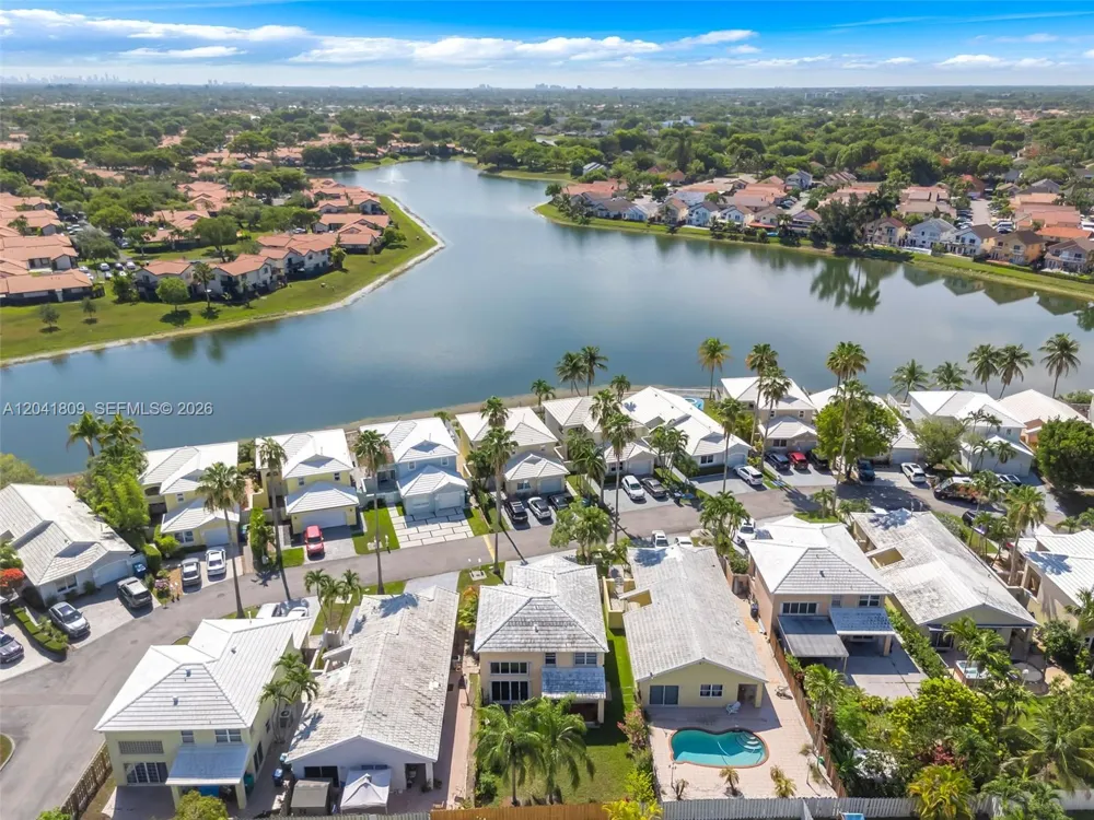 4766 SW 154th Ave Miami, FL 33185