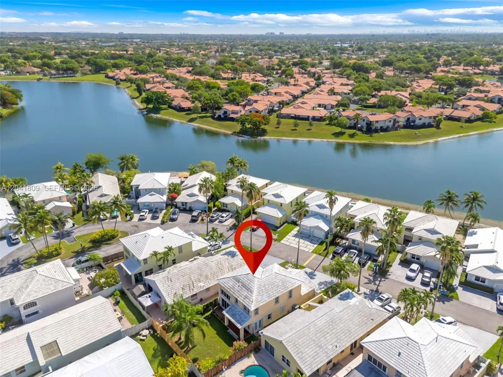 4766 SW 154th Ave Miami, FL 33185