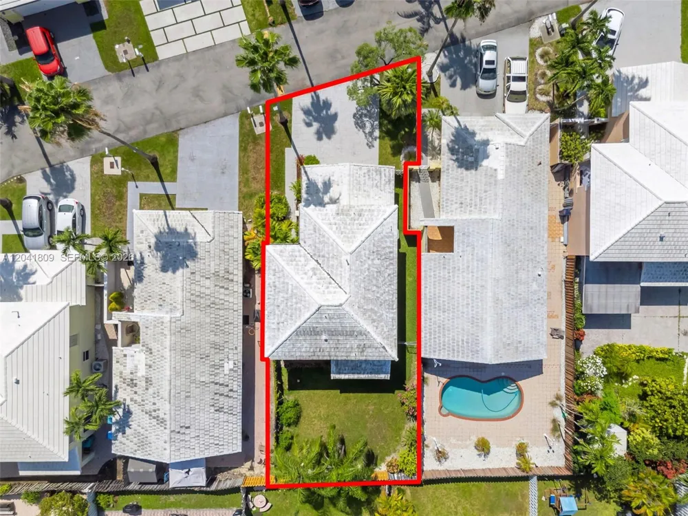 4766 SW 154th Ave Miami, FL 33185