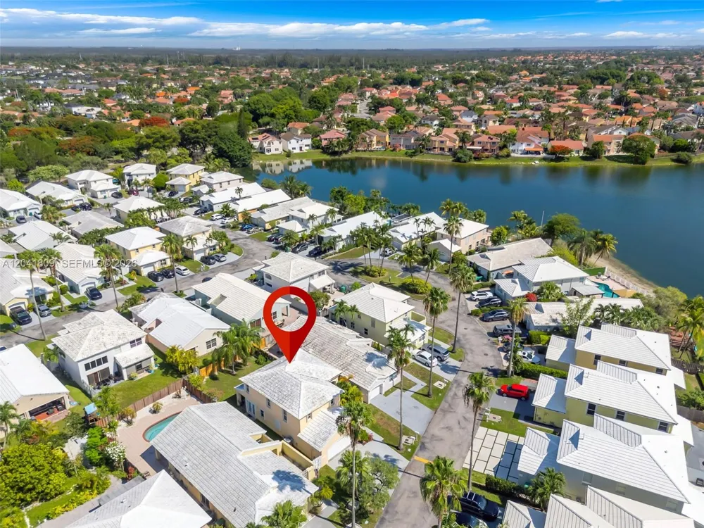 4766 SW 154th Ave Miami, FL 33185