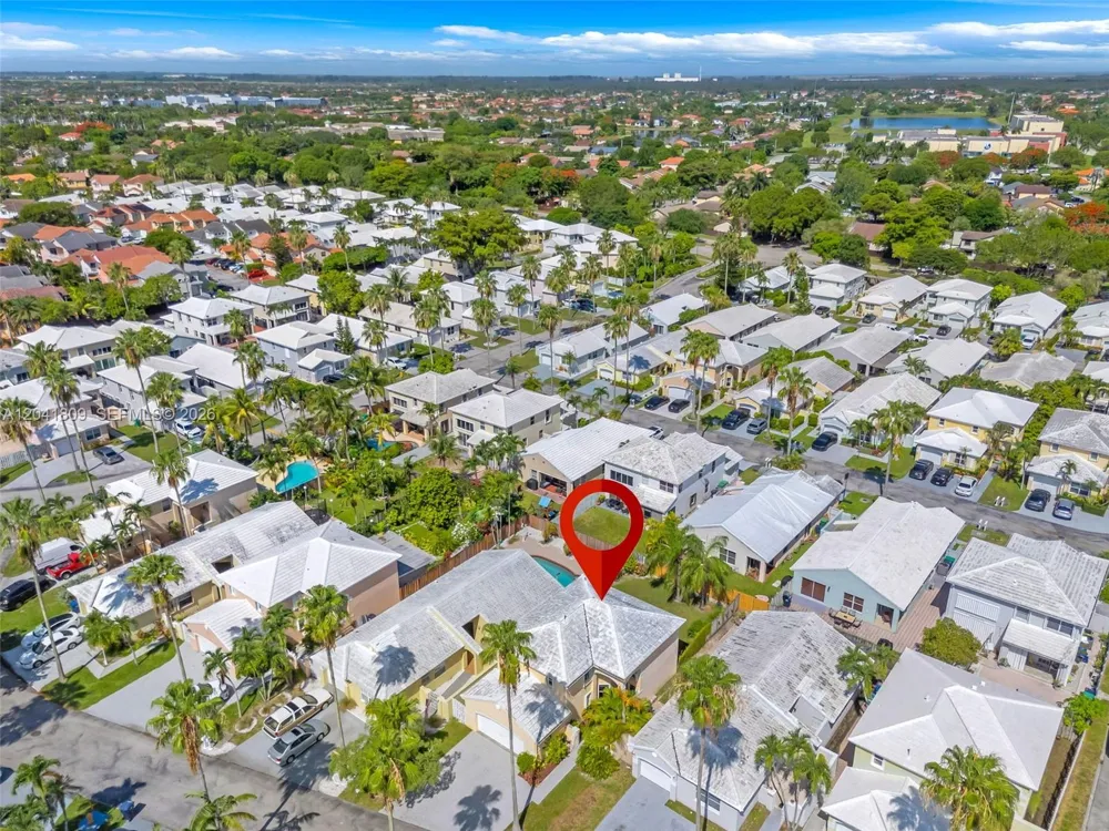 4766 SW 154th Ave Miami, FL 33185