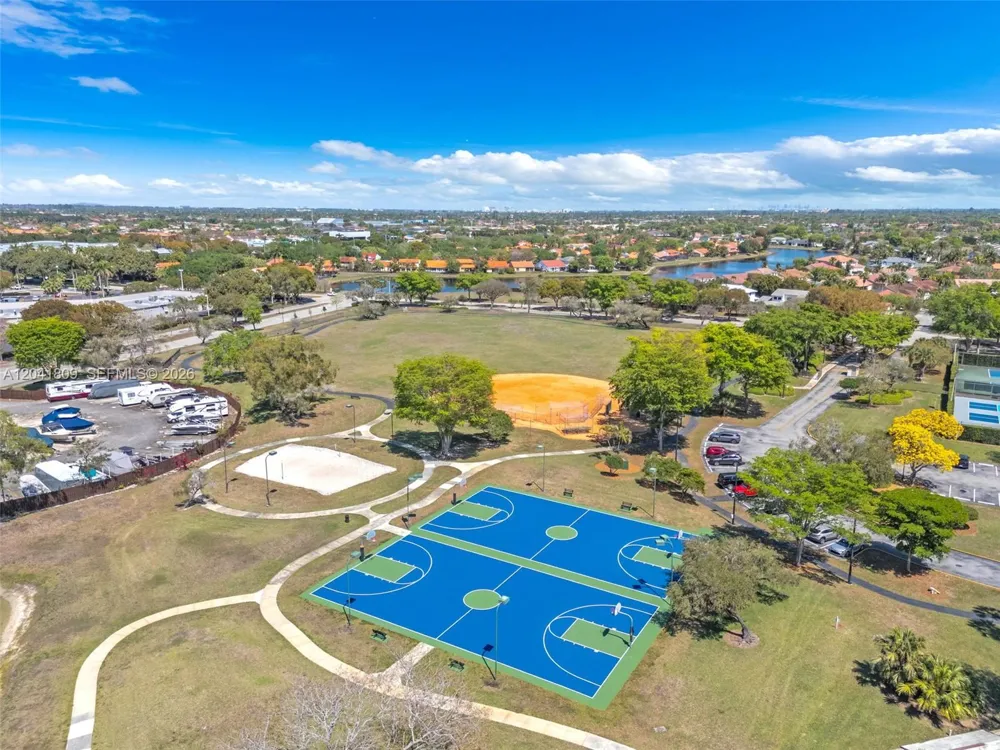 4766 SW 154th Ave Miami, FL 33185