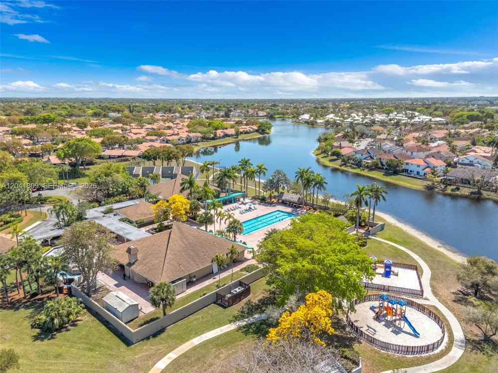 4766 SW 154th Ave Miami, FL 33185