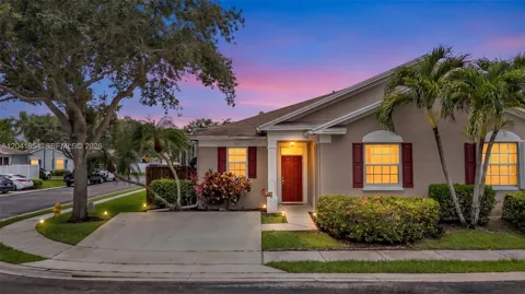 5823 Plum Harbor Cir