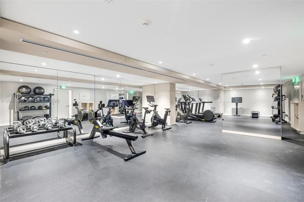 9221 E Bay Harbor Drive #210 Bay Harbor Islands, FL 33154