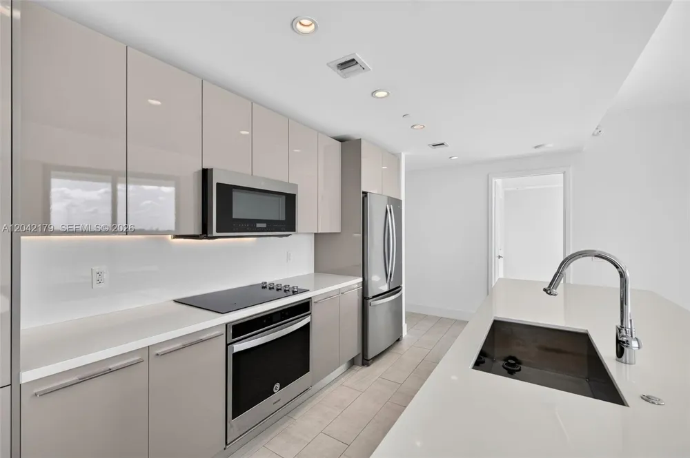 2000 Metropica Way #903 Sunrise, FL 33323