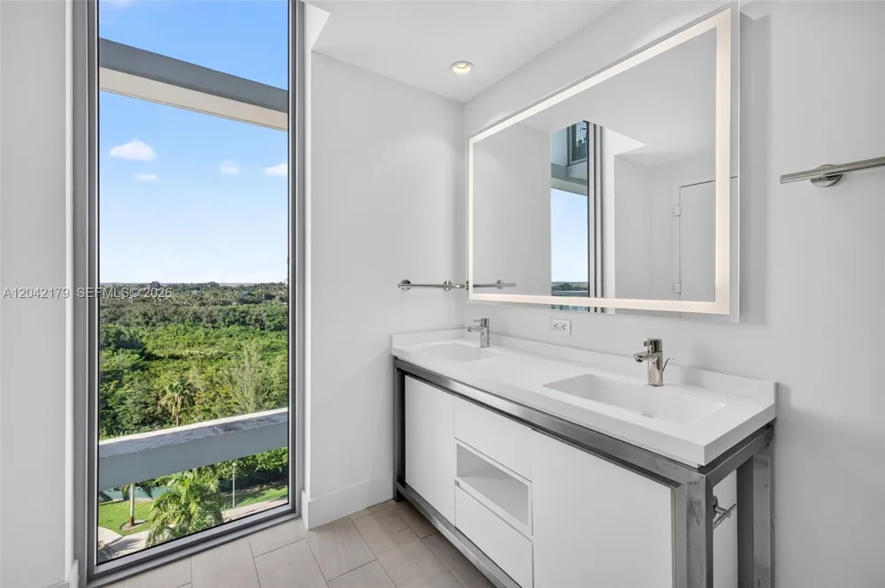 2000 Metropica Way #903 Sunrise, FL 33323