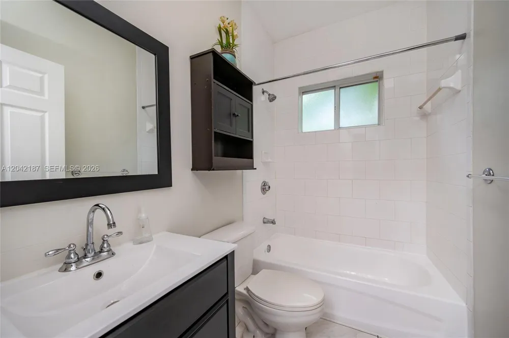 2750 NW 170th St Miami Gardens, FL 33056