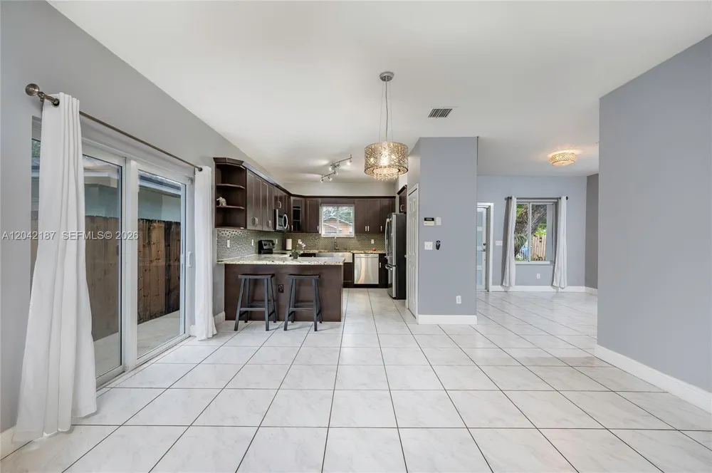 2750 NW 170th St Miami Gardens, FL 33056
