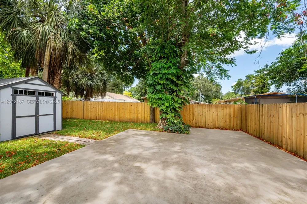 2750 NW 170th St Miami Gardens, FL 33056