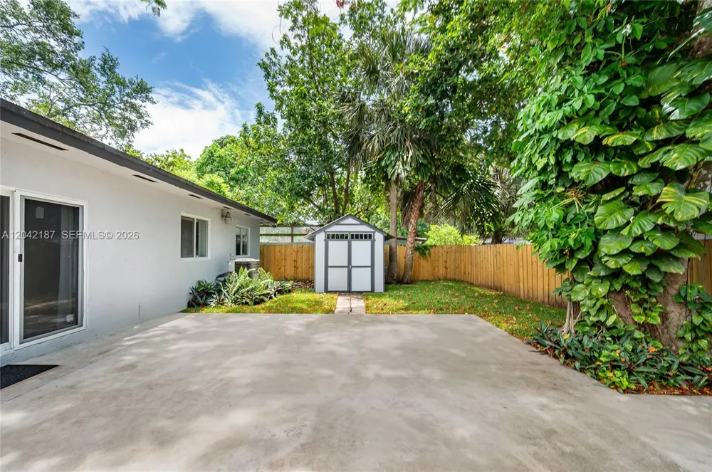 2750 NW 170th St Miami Gardens, FL 33056