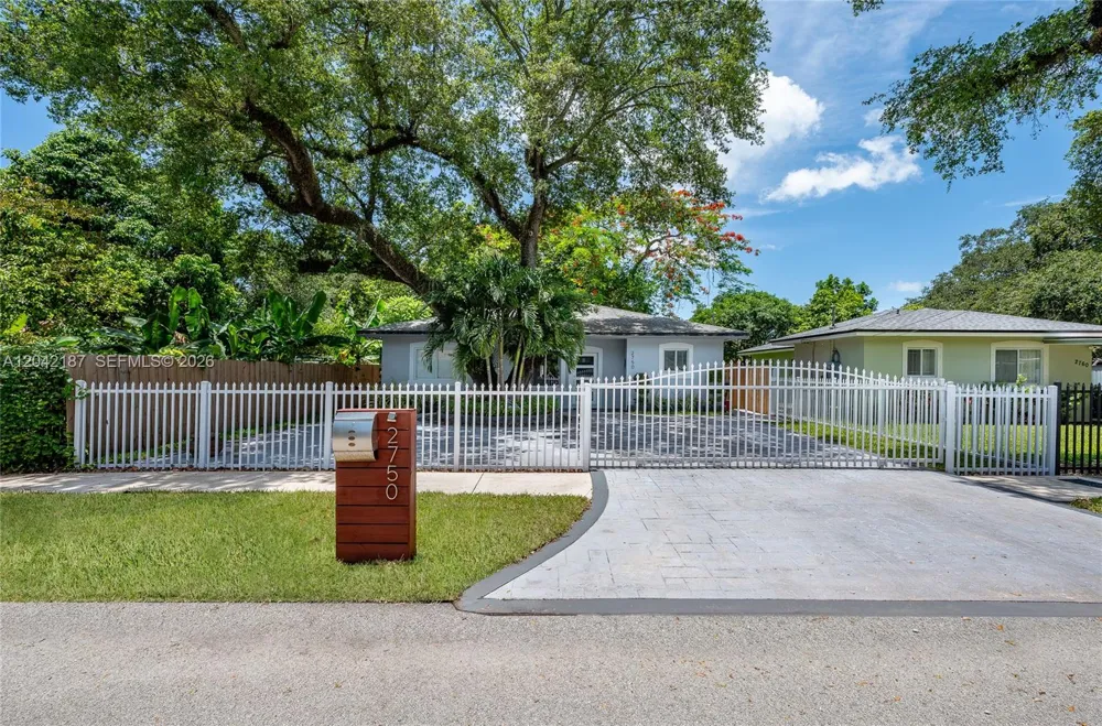 2750 NW 170th St Miami Gardens, FL 33056