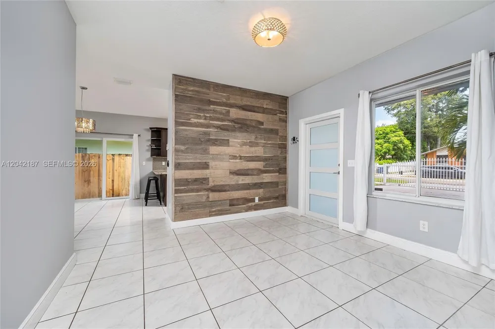 2750 NW 170th St Miami Gardens, FL 33056