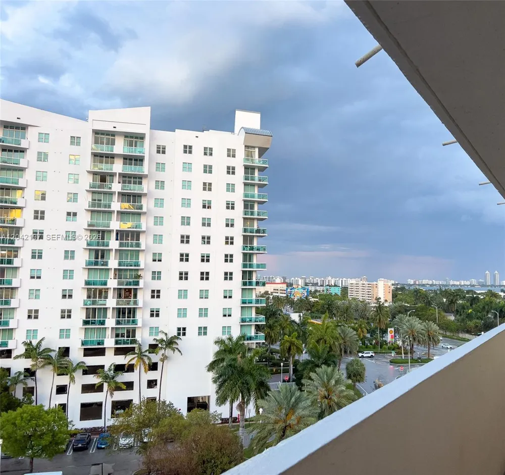 7904 West Dr #812 North Bay Village, FL 33141