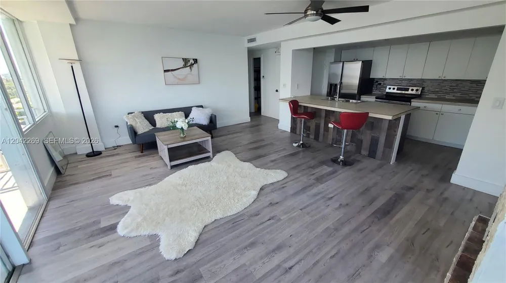 7545 E Treasure Dr #9H North Bay Village, FL 33141