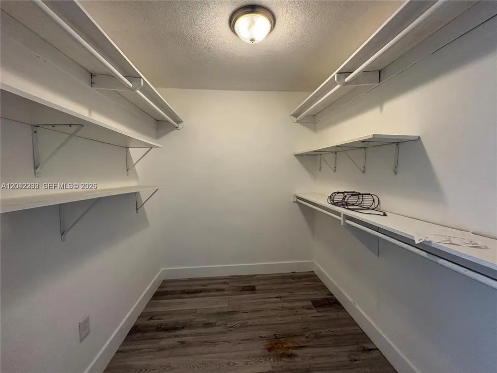 7545 E Treasure Dr #9H North Bay Village, FL 33141