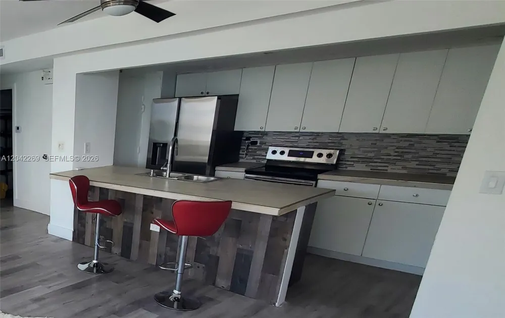 7545 E Treasure Dr #9H North Bay Village, FL 33141