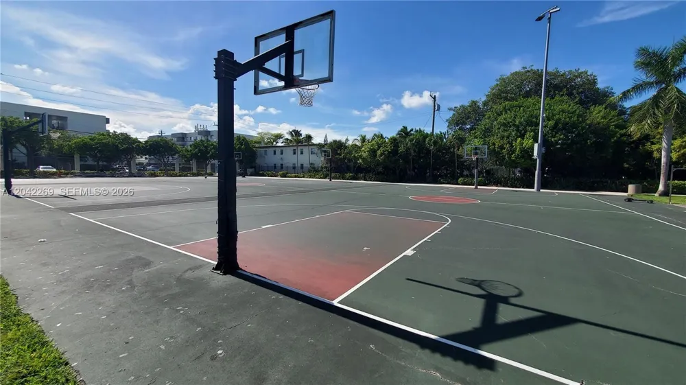 7545 E Treasure Dr #9H North Bay Village, FL 33141