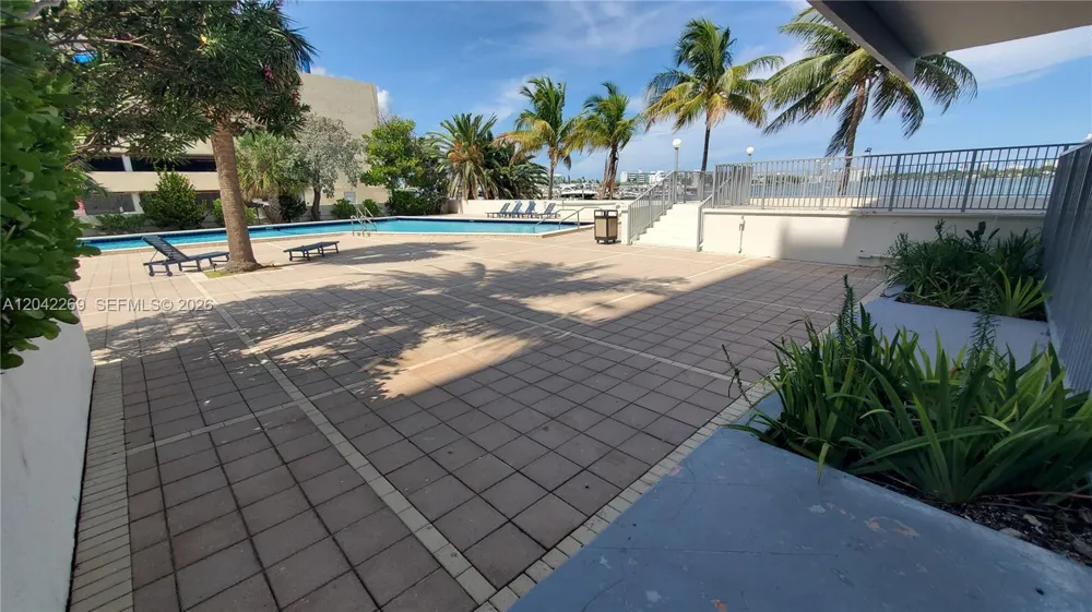 7545 E Treasure Dr #9H North Bay Village, FL 33141