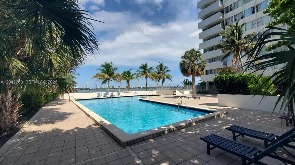 7545 E Treasure Dr #9H North Bay Village, FL 33141