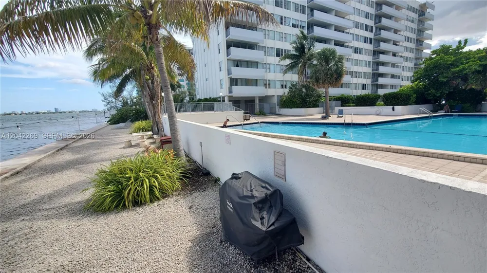 7545 E Treasure Dr #9H North Bay Village, FL 33141