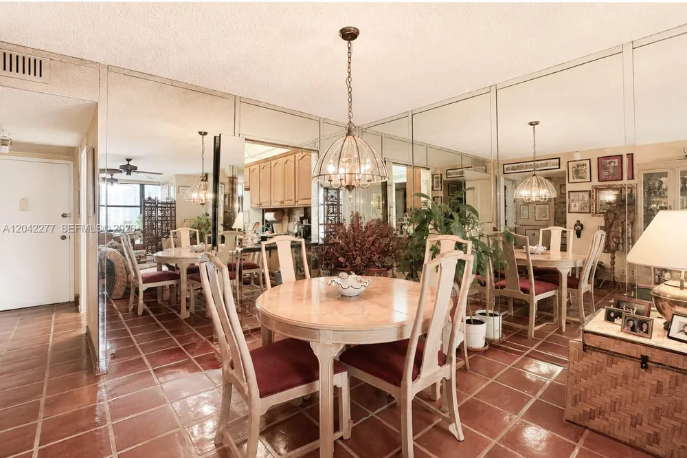 1000 Parkview Dr #726 Hallandale Beach, FL 33009