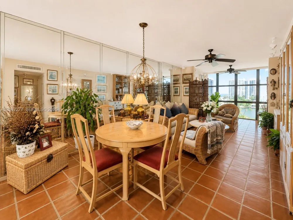 1000 Parkview Dr #726 Hallandale Beach, FL 33009