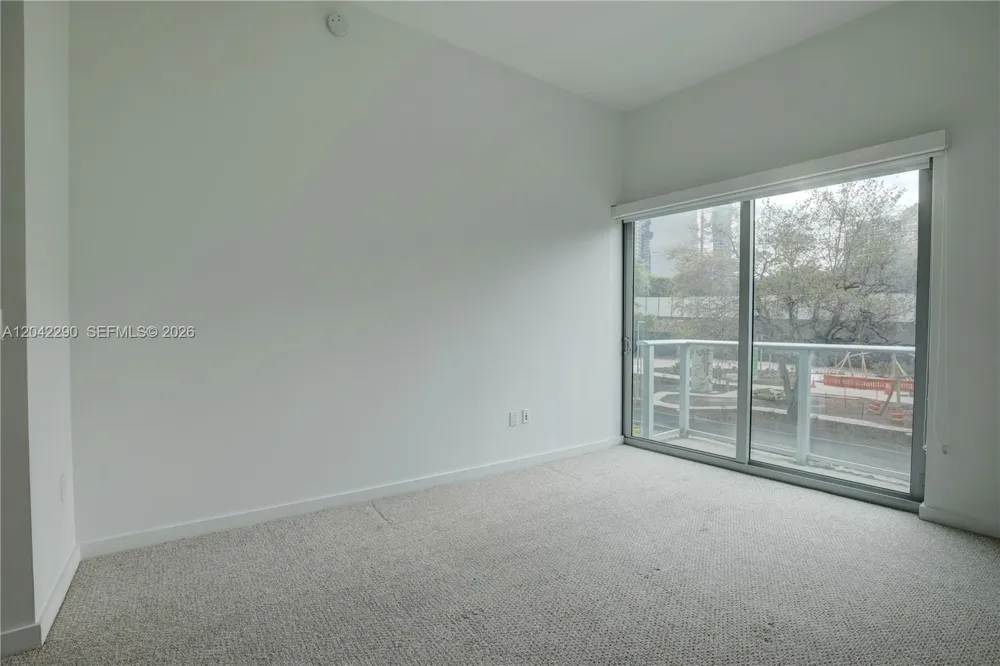 1600 SW 1st Ave #TH-09 Miami, FL 33129