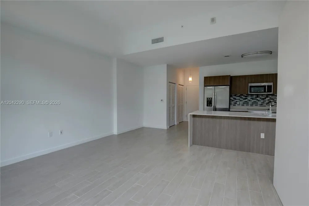 1600 SW 1st Ave #TH-09 Miami, FL 33129