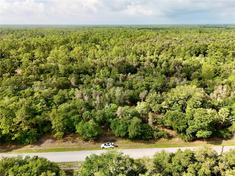 280 35TH AVE NW Naples, FL 34120