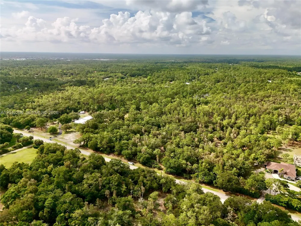 280 35TH AVE NW Naples, FL 34120
