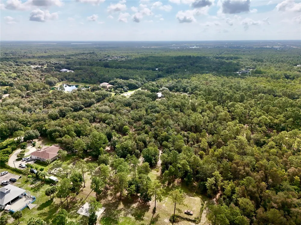 280 35TH AVE NW Naples, FL 34120