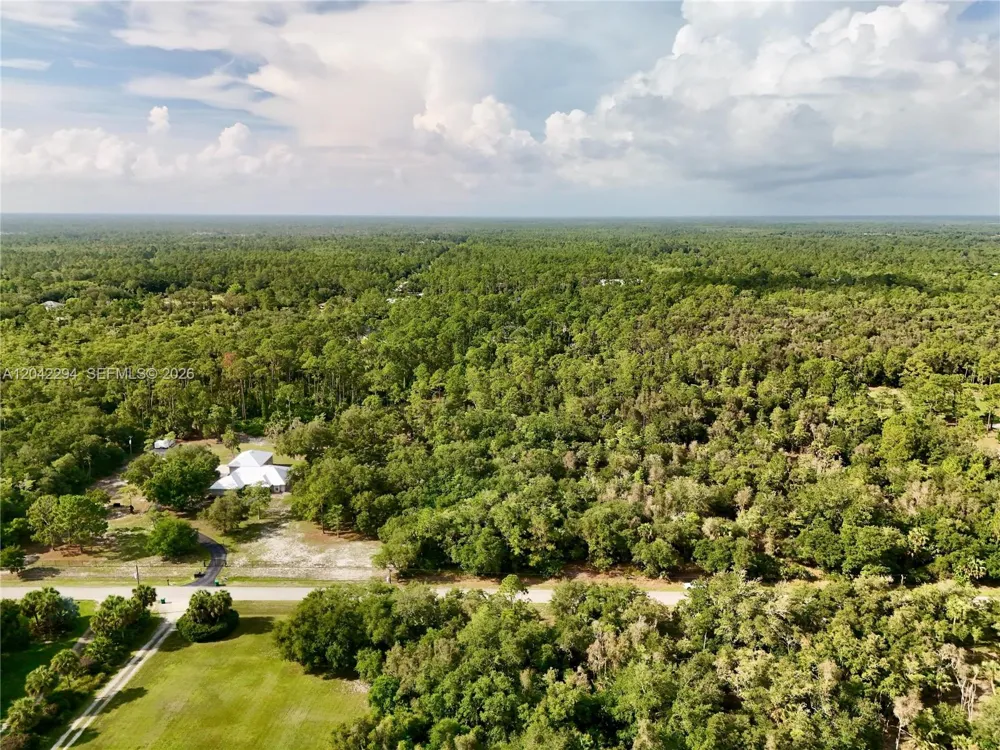 280 35TH AVE NW Naples, FL 34120
