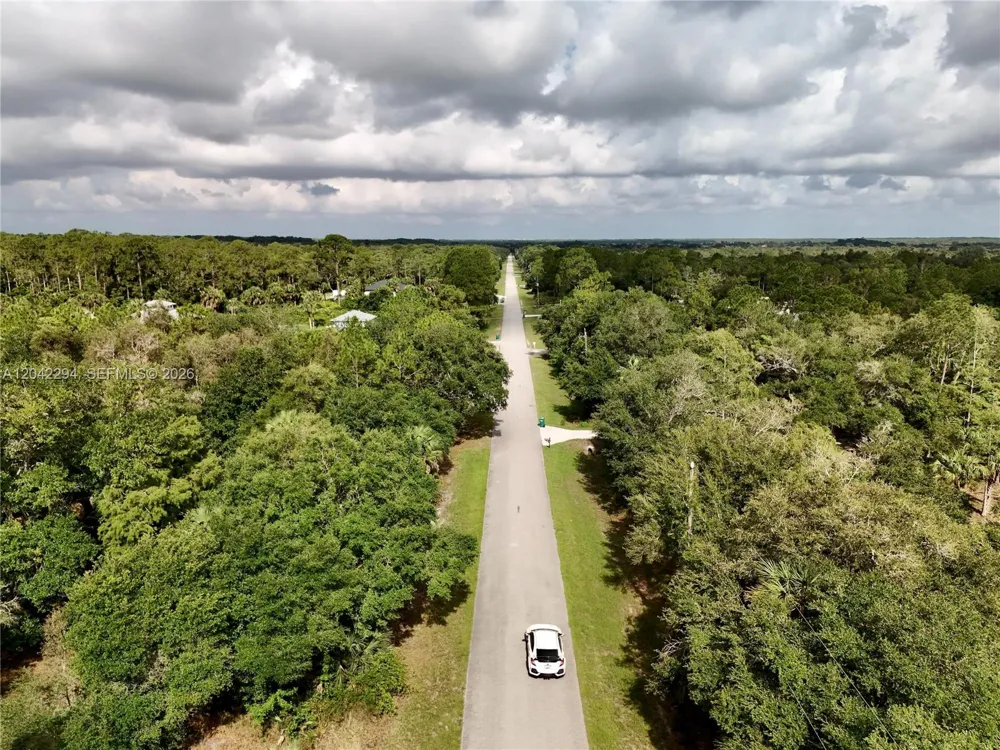 280 35TH AVE NW Naples, FL 34120