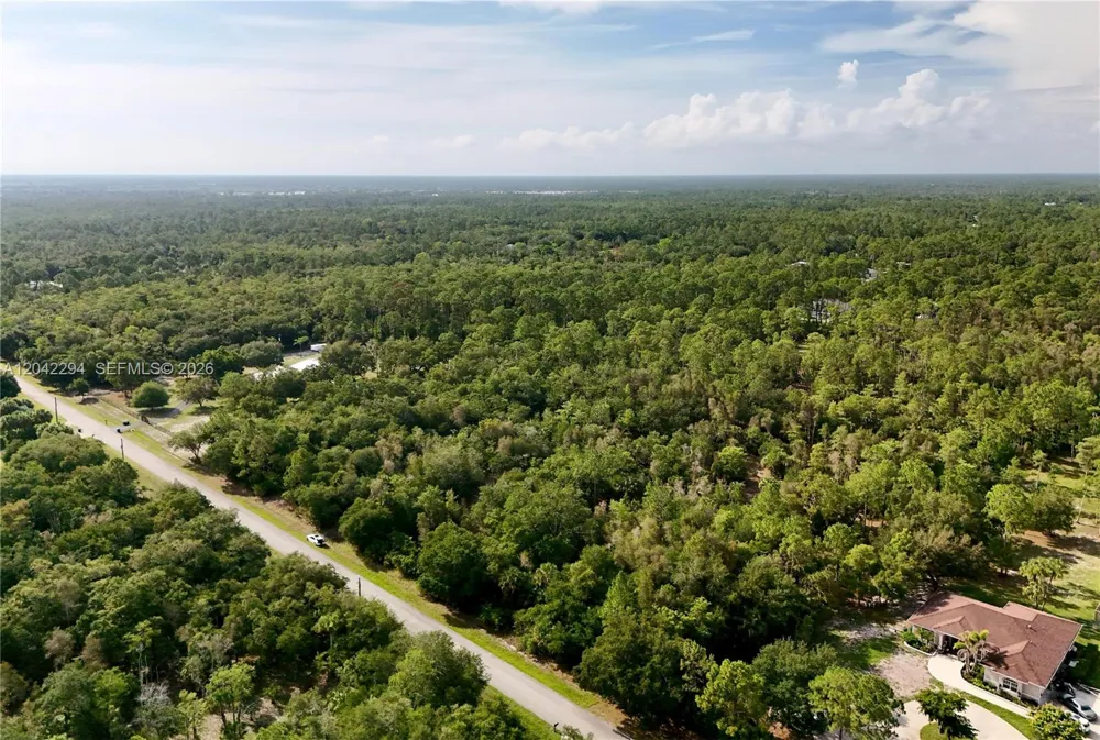 280 35TH AVE NW Naples, FL 34120