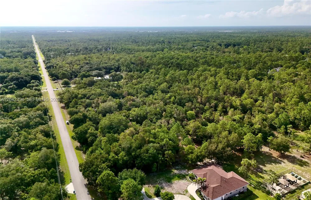280 35TH AVE NW Naples, FL 34120
