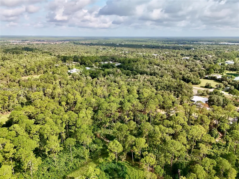 280 35TH AVE NW Naples, FL 34120