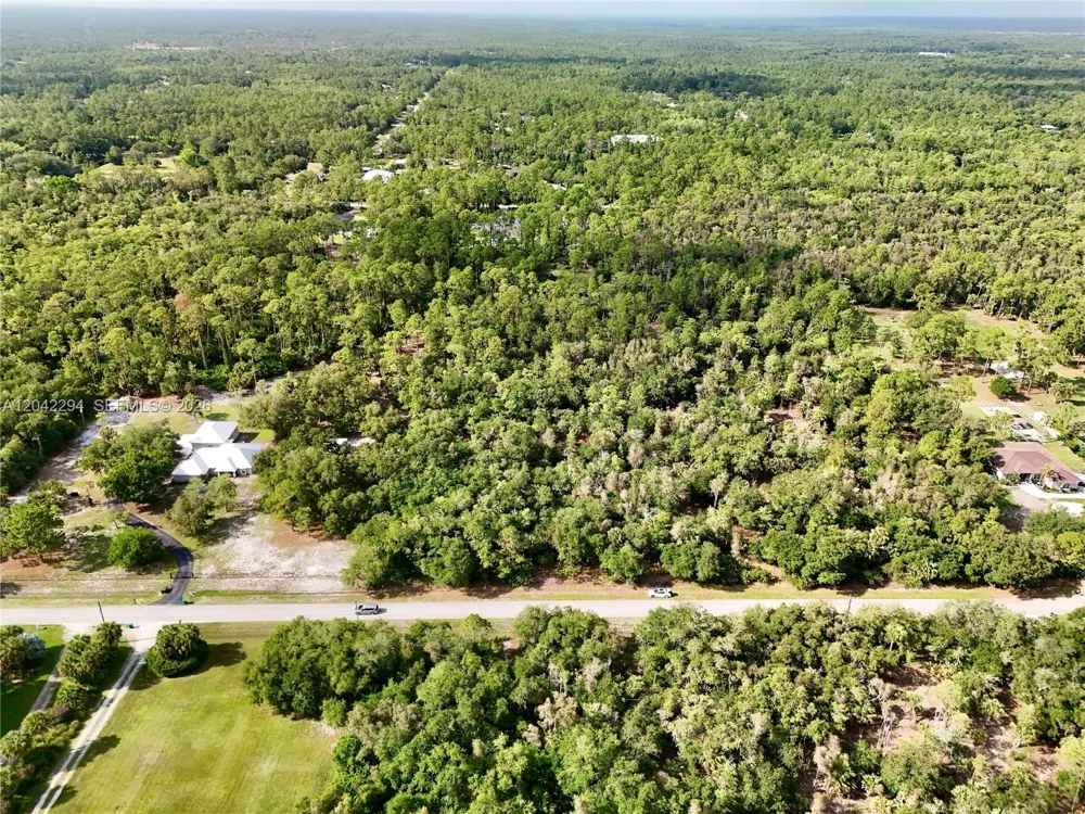 280 35TH AVE NW Naples, FL 34120