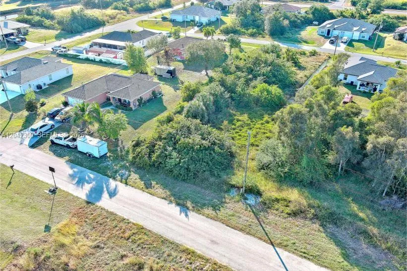 394 PALENCIA AVE Lehigh Acres, FL 33974