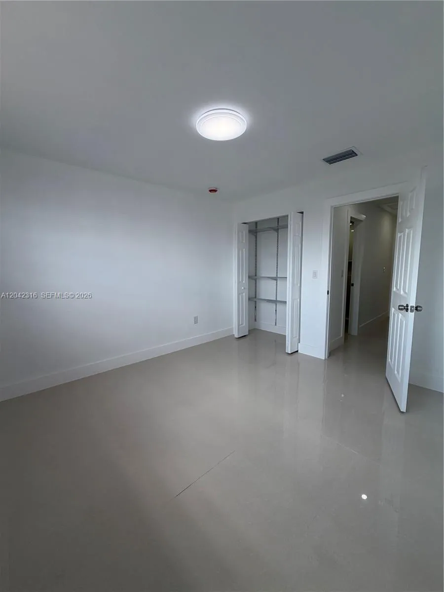 1551 W Okeechobee Rd #9 Hialeah, FL 33010