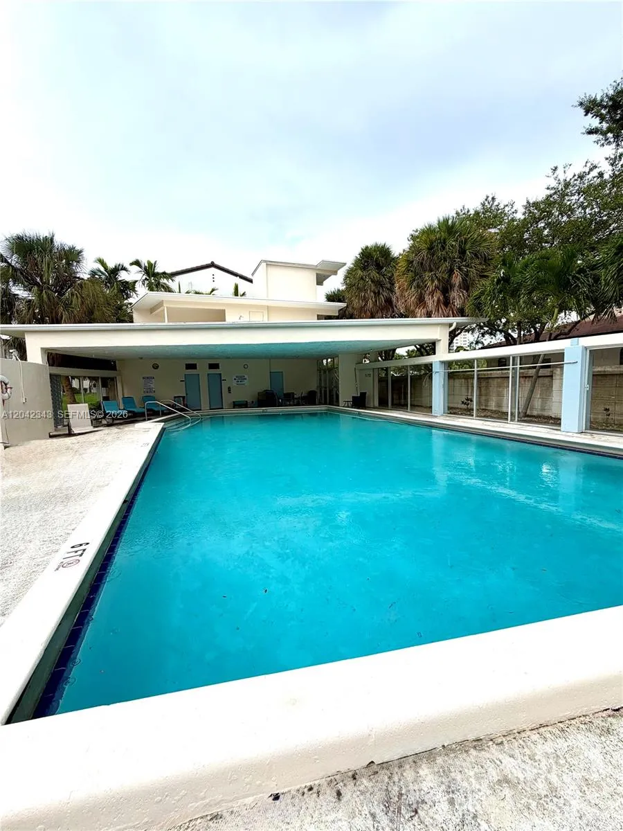 1967 S Ocean Blvd #308 Lauderdale By The Sea, FL 33062