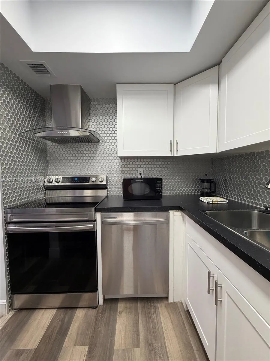 1967 S Ocean Blvd #308 Lauderdale By The Sea, FL 33062